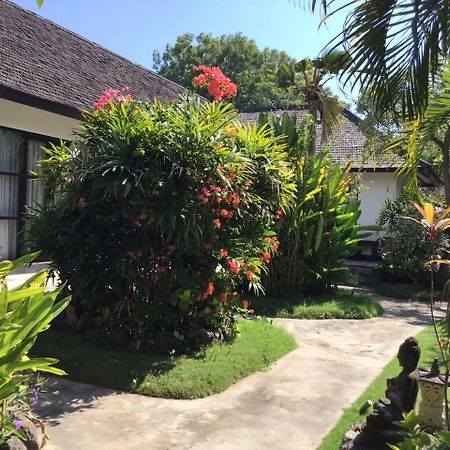 Taman Dewi Sri Villa Et Bungalow بيموتيران المظهر الخارجي الصورة