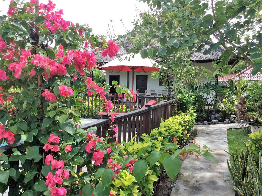 Taman Dewi Sri Villa Et Bungalow بيموتيران المظهر الخارجي الصورة