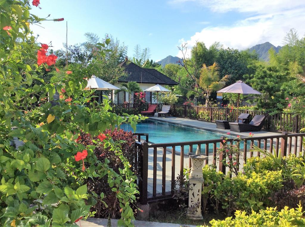 Taman Dewi Sri Villa Et Bungalow بيموتيران المظهر الخارجي الصورة