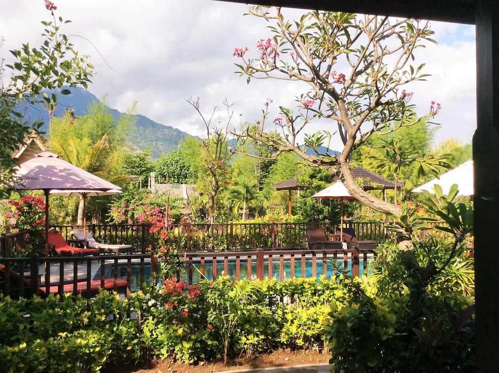 Taman Dewi Sri Villa Et Bungalow بيموتيران المظهر الخارجي الصورة
